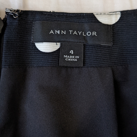 Ann Taylor polka dot Pencil Skirt size 4 Black and White - Picture 7 of 10